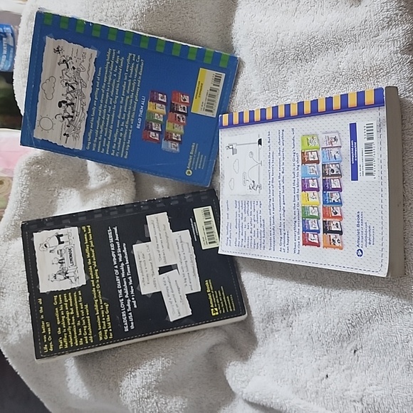 Dairy of Wimpy Kid Books(9) - Picture 6 of 6